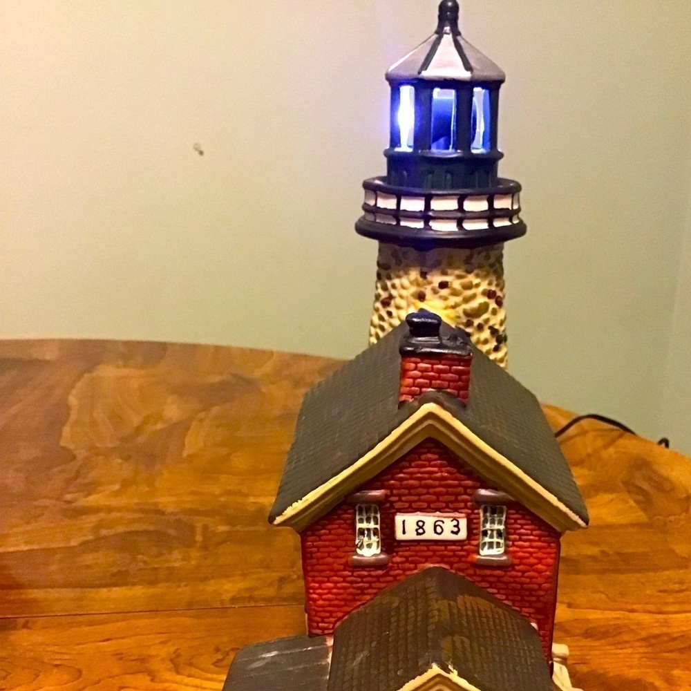 Lighthouse - Picture 2 of 6